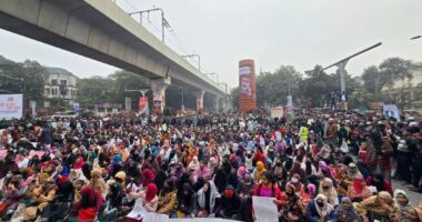 বাংলাদেশ থেকে সব ভারতীয়দের ওয়ার্ক পারমিট বাতিলসহ ৪ দাবি ইনকিলাব মঞ্চের