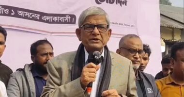 জামায়াতে ইসলামী জাতির কাছে ক্ষমা না চেয়ে ভোট চায় কীভাবে: মির্জা ফখরুল