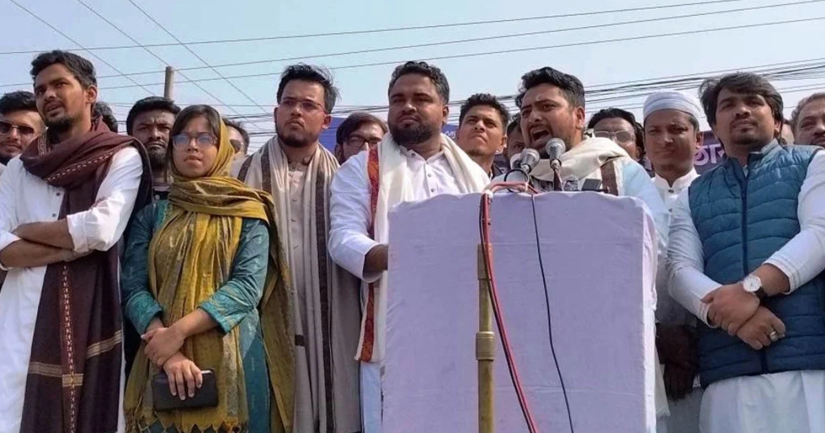 একটি দল মিথ্যা প্রতিশ্রুতি দিয়ে সারাদেশে জনগণের সঙ্গে প্রতারণা করছে : নাহিদ ইসলাম