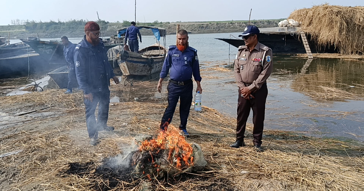 ভূঞাপুরে ৩০ হাজার মিটার নিষিদ্ধ কারেন্ট জাল জব্দ