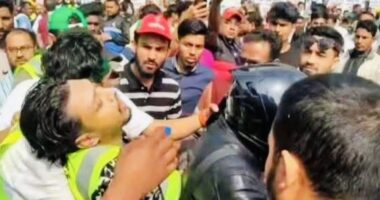 সিলেটের জনসমাবেশে অসুস্থ হয়ে পড়েন ছাত্রদল নেতা, হাসপাতালে নেওয়ার পর আইসিইউতে চিকিৎসাধীন