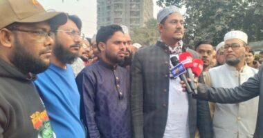 ‘শোনা যাচ্ছে, ভোট লুট করে নিয়ে যাবে, কেউ ভোট লুট করতে আসলে মাজা ভেঙে দেব’ : এনসিপি নেতা