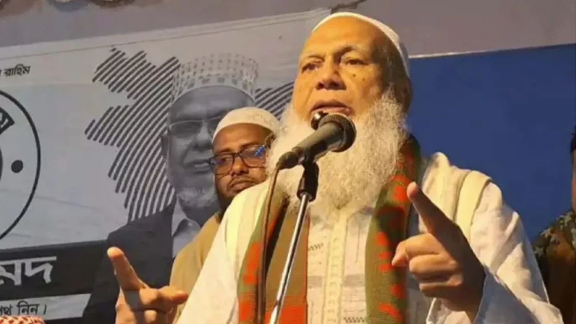 ‘৮০ ভাগ মুসলমানের দেশে বিধর্মী সংসদ সদস্য থাকতে পারে না