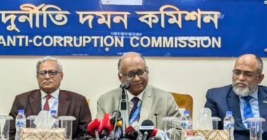 নির্বাচনি হলফনামায় উল্লেখ নেই এমন সম্পদের মালিককে শাসক হিসেবে চাই না: দুদক চেয়ারম্যান