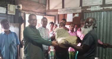 প্রজনন মৌসুমে জেলেদের খাদ্য সহায়তা, মুন্সিগঞ্জে ৩০০ পরিবার উপকৃত