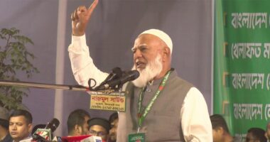 শ্রমিক সন্তানদের মধ্য থেকেই আগামী দিনের প্রধানমন্ত্রী উঠে আসুক : শফিকুর রহমান