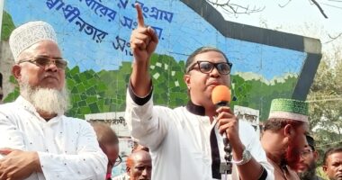 এটা কেমন দল রে ভাই ? নেতার কথা কর্মীরা শোনে না, নেতায় বলে হ্যাঁ, কর্মীরা বলে না : বিএনপির উদ্দেশে রাশেদ প্রধান