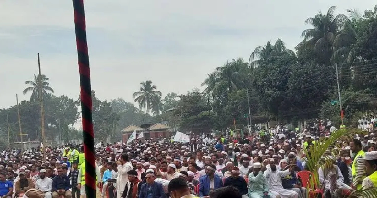 কক্সবাজারে জামায়াত আমিরের অপেক্ষায় জনসমুদ্রে রূপ নিয়েছে সমাবেশ মাঠ