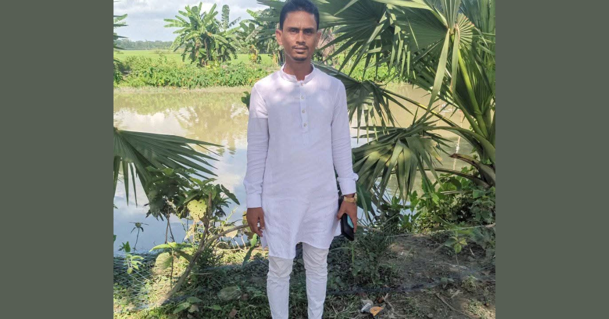 দুমকীতে মামলার ভয় দেখিয়ে চাঁদাবাজির অভিযোগ