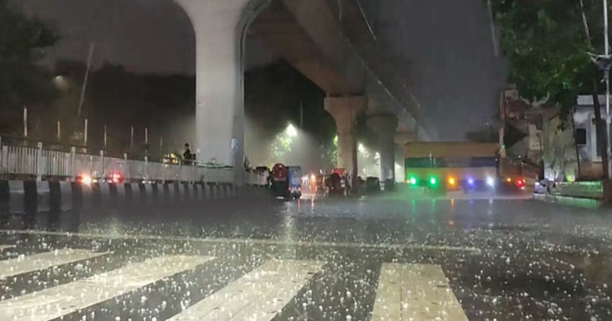 ফাগুনের শেষে রাজধানীতে শিলাবৃষ্টি