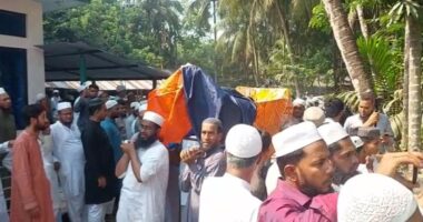 কুমিল্লায় সড়ক দুর্ঘটনায় নিহত একই পরিবারের ৪ জনের দাফন সম্পন্ন