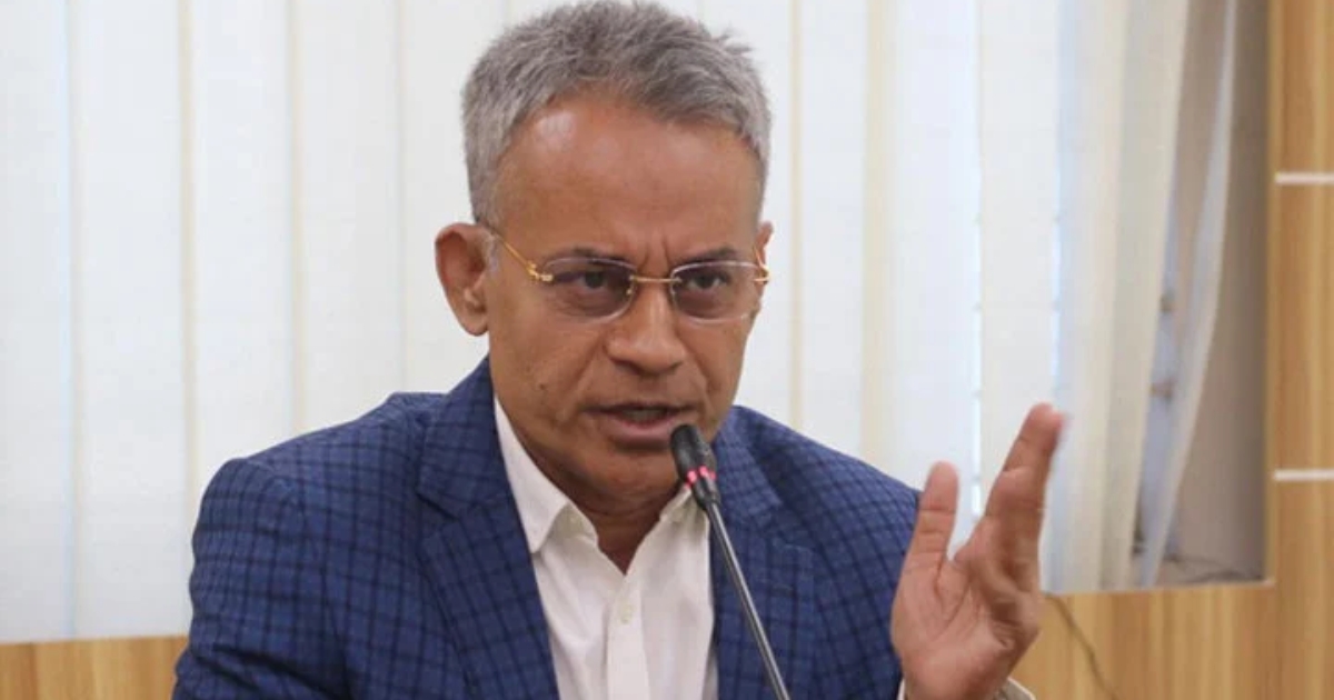 ফেরিতে বাস তোলার আগেই সব যাত্রীকে নামতে হবে, কঠোর নির্দেশ নৌমন্ত্রীর