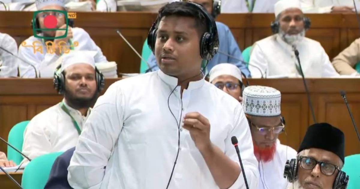 সরকারের পক্ষে গেলে নিয়ম আর বিপক্ষে গেলে কাস্টম : হাসনাত আবদুল্লাহ