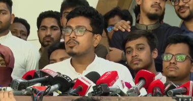 ‘জুবায়ের-মুসাদ্দিককে থানার গেট থেকে ওসি রুম পর্যন্ত মারতে মারতে নিয়ে যাওয়া হয়' : সাদিক কায়েম