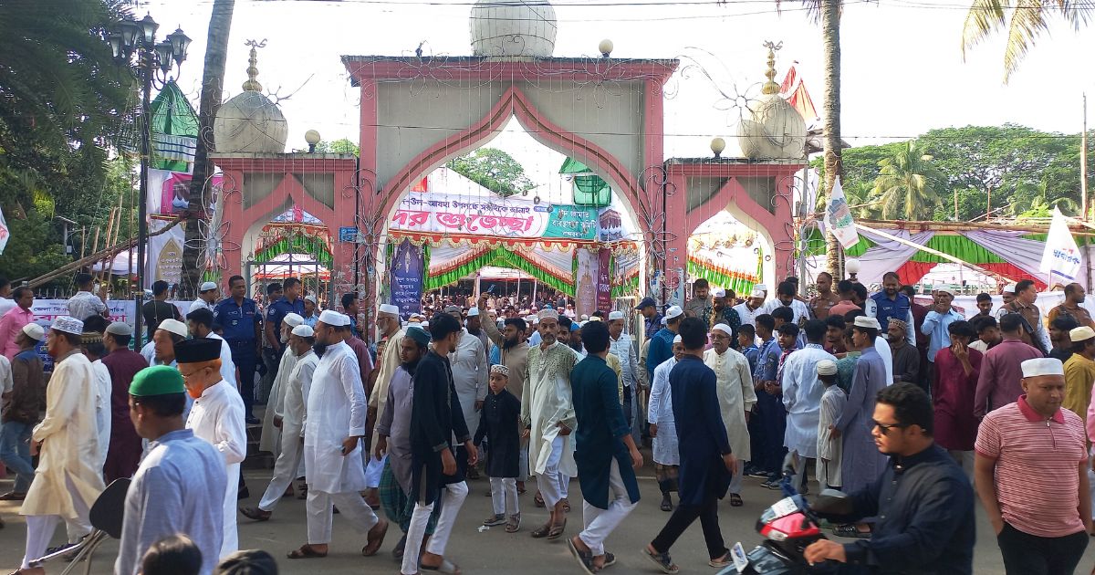 যথাযোগ্য মর্যাদায় ও বিপুল উৎসাহ উদ্দীপনার মধ্য দিয়ে বান্দরবানে পবিত্র ঈদুল আযহা ঈদ জামাত অনুষ্ঠিত