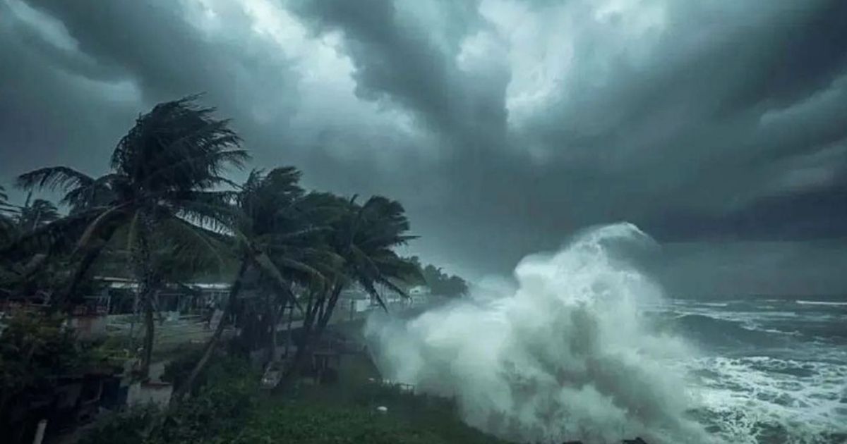 ১০ জেলায় বৃষ্টিসহ ঝড়ের আভাস, নদীবন্দরে সতর্কতা জারি
