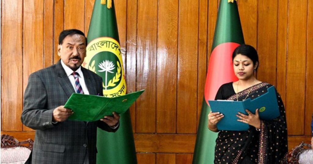 নারী আসনে শপথ নিলেন এনসিপির নুসরাত তাবাসসুম জ্যোতি