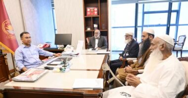 প্রধানমন্ত্রীর সঙ্গে ওয়াকফ প্রশাসকের সাক্ষাৎ