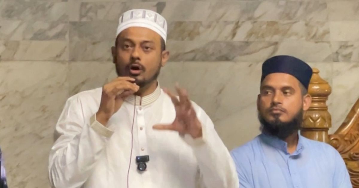 ‘পশ্চিমবঙ্গে বিজেপি জয়ী হওয়ায় গেরুয়া পতাকা বাংলাদেশের কাছে এসে গেছে’ : নাসিরউদ্দিন