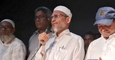 ঈদের আগেই ক্ষতিগ্রস্ত কৃষকদের সহায়তা দেওয়ার ব্যবস্থা করা হবে : লুৎফুজ্জামান বাবর