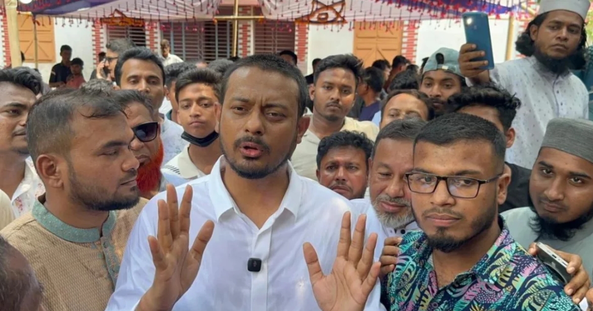 সীমান্তে হত্যা বন্ধ করতে না পারলে স্বরাষ্ট্রমন্ত্রী ও পররাষ্ট্রমন্ত্রীকে চুঁড়ি পরে বসে থাকতে হবে : নাসীরুদ্দীন পাটওয়ারী