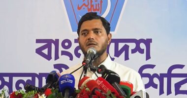 ‘যখন আমরা গাড়ির পেছনে দৌড়াচ্ছি, শিবির তখন দেশের পেছনে দৌড়াচ্ছে’ : ড. শফিকুল ইসলাম