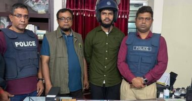 বড়লেখায় জঙ্গি সম্পৃক্ততার অভিযোগে আত্নগোপনে থাকা চাকরিচ্যুত সেনাসদস্য আটক