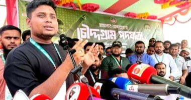 পদোন্নতির আশায় পুলিশ সদস্যরা বিরোধী দলের নেতাকর্মীদের হয়রানি করছে: হাসনাত