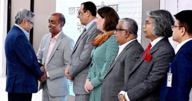 যুক্তরাজ্যে চিকিৎসা ও স্বাস্থ্য পরীক্ষা শেষে দেশে ফিরলেন রাষ্ট্রপতি মো. সাহাবুদ্দিন