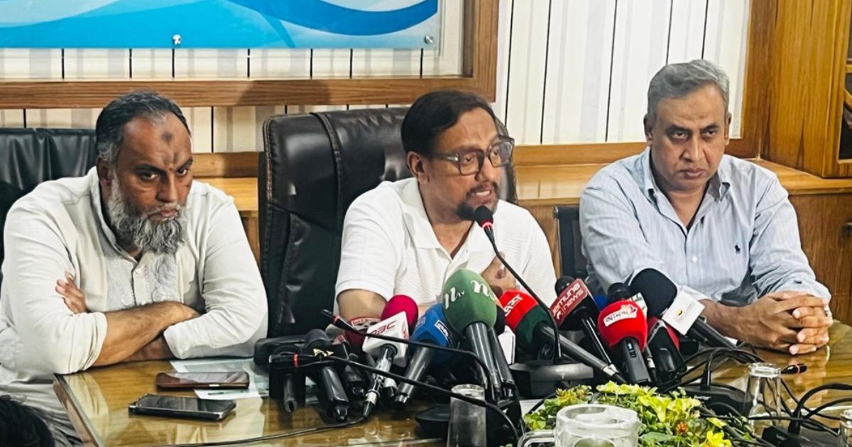 ‘গ্রাফিতি মোছার অভিযোগ ভিত্তিহীন, জুলাই-আগস্টের চেতনার বিরুদ্ধে যাওয়ার প্রশ্নই আসে না : চসিক মেয়র