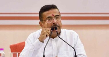 ইমাম-মুয়াজ্জিনদের ভাতা বন্ধের সিদ্ধান্ত নিল শুভেন্দু সরকার