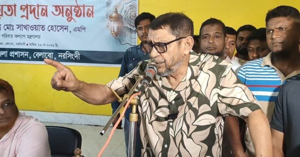 আপনারা আপনাদের ঘরের চালে, ছাদে যে যেখানে পারেন, সব সরকারের ওপর চাপাবেন না : স্বাস্থ্যমন্ত্রী