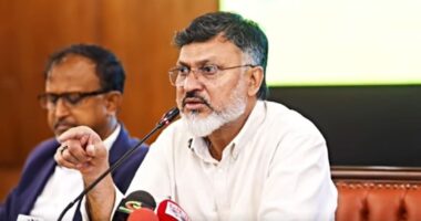 মেট্রোরেলে বর্জ্য নিয়ে এআই ছবি বানিয়ে বিভ্রান্তি ছড়ানো হচ্ছে: প্রশাসক