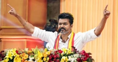 ‘বিজয়ের সরকার ৬ মাসও টিকবে না’—ডিএমকে নেতার বিস্ফোরক মন্তব্য