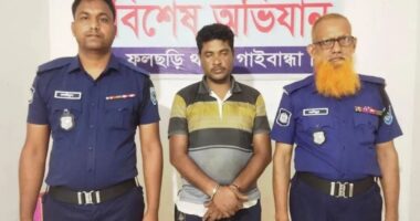 গাইবান্ধায় ইয়াবা বিক্রির সময় হাতেনাতে আটক বিএনপি নেতা