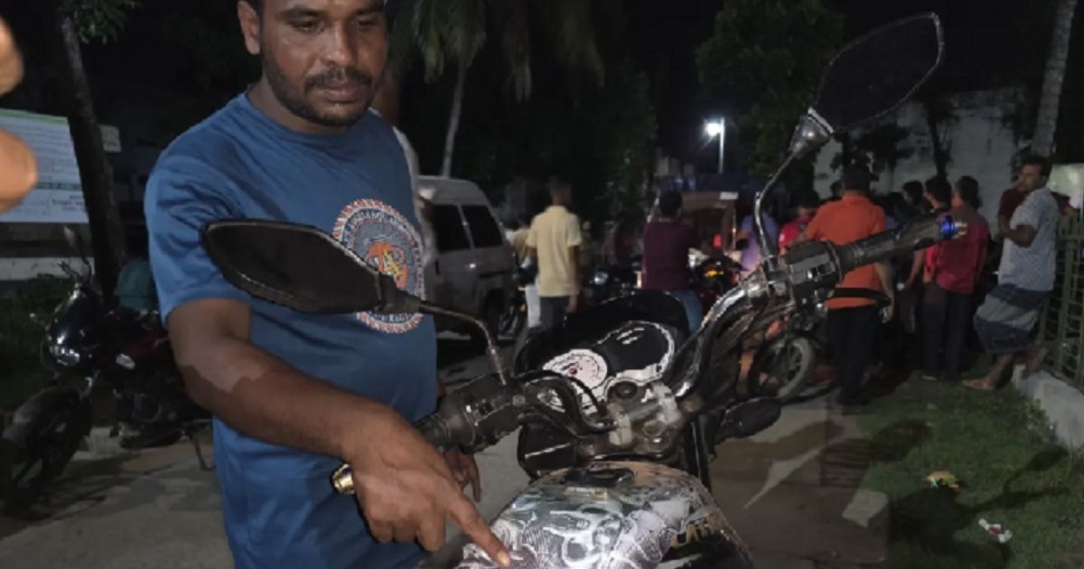 বিএনপির মিছিলে ছাত্রলীগের হামলা, আহত ১০