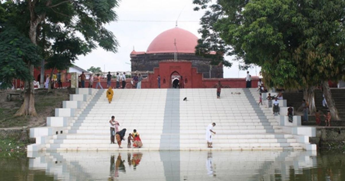 খানজাহান আলীর মাজারের দিঘিতে কুমিরের হামলায় নিখোঁজ শিশুর মরদেহ উদ্ধার