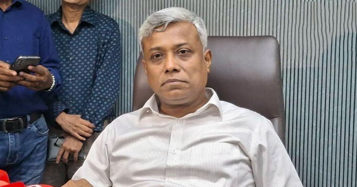 বাধ্য হয়েই দেশে জ্বালানি তেলের দাম বাড়িয়েছি, বিশ্ববাজারে দাম কমলে দেশেও দ্রুত দাম কমানো হবে : জ্বালানি প্রতিমন্ত্রী