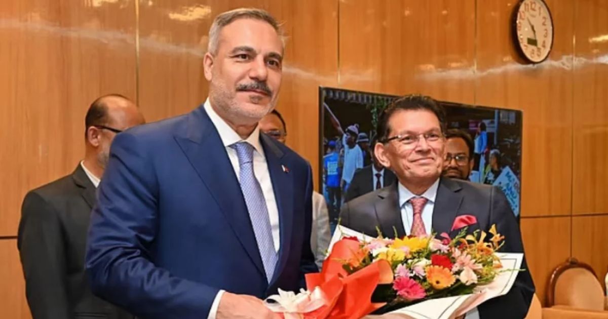 কৌশলগত ও রাজনৈতিক সম্পর্কের বার্তা নিয়ে ঢাকায় তুর্কি পররাষ্ট্রমন্ত্রী