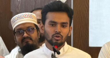 ‘হাসিনার ১৭ বছরে গ্যাসের যা দাম বেড়েছিল, বিএনপির ৩ মাসে ততটা বেড়েছে’:আসিফ মাহমুদ