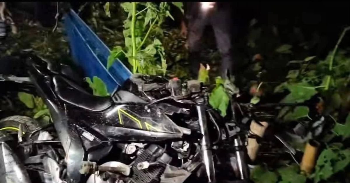 মহিপুরে ভয়াবহ সড়ক দুর্ঘটনা, অটোরিকশা-মোটরসাইকেল সংঘর্ষে ৩ জন আহত