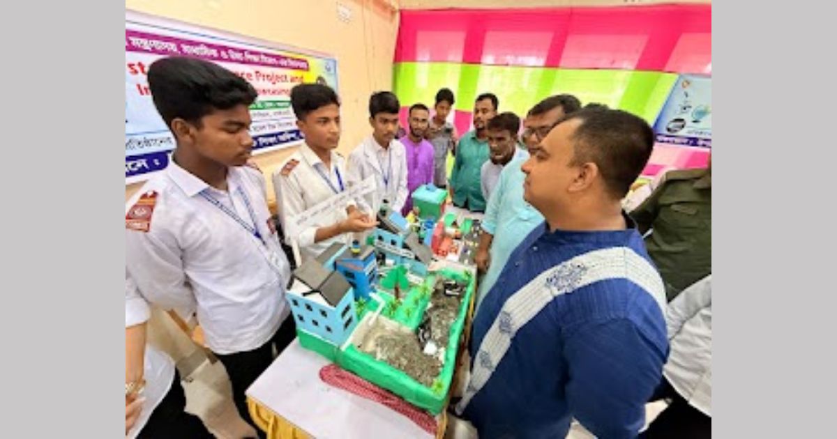 ধামইরহাটে স্টার্টআপ বিজ্ঞান প্রকল্পে শিক্ষার্থীদের উদ্ভাবনী ধারণা প্রদর্শন অনুষ্ঠিত