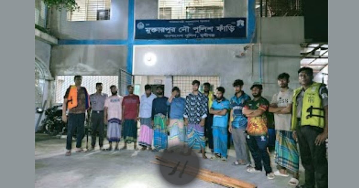 ধলেশ্বরী নদীতে ডাকাতির প্রস্তুতিকালে ১০ নৌ ডাকাত গ্রেপ্তার