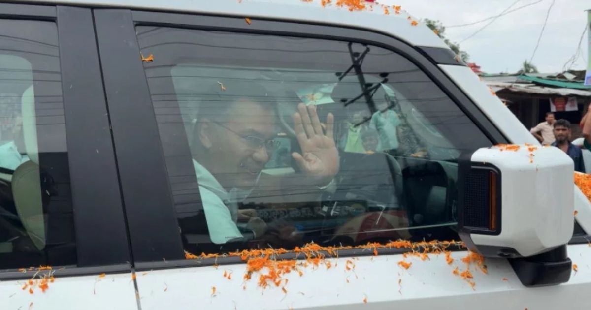 কক্সবাজারে ‘১৯৭ কিলোমিটার’ গাড়ি চালিয়েছেন প্রধানমন্ত্রী তারেক রহমান
