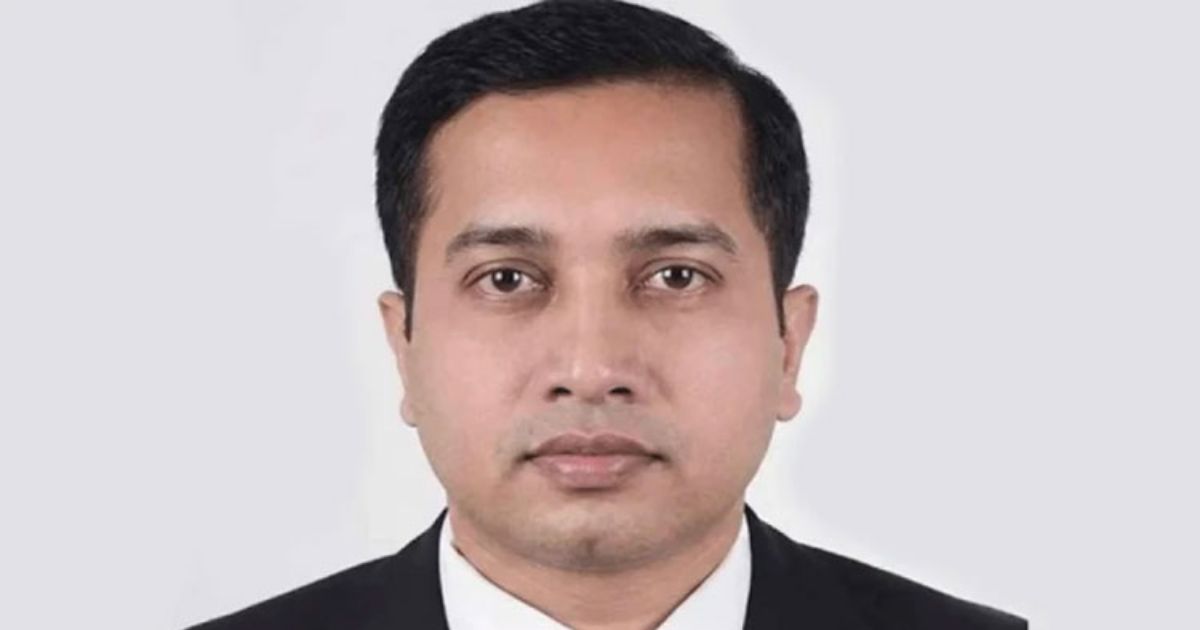 সহকারী অ্যাটর্নি জেনারেলের পদ থেকে পদত্যাগ করলেন আশিক রুবাইয়াত