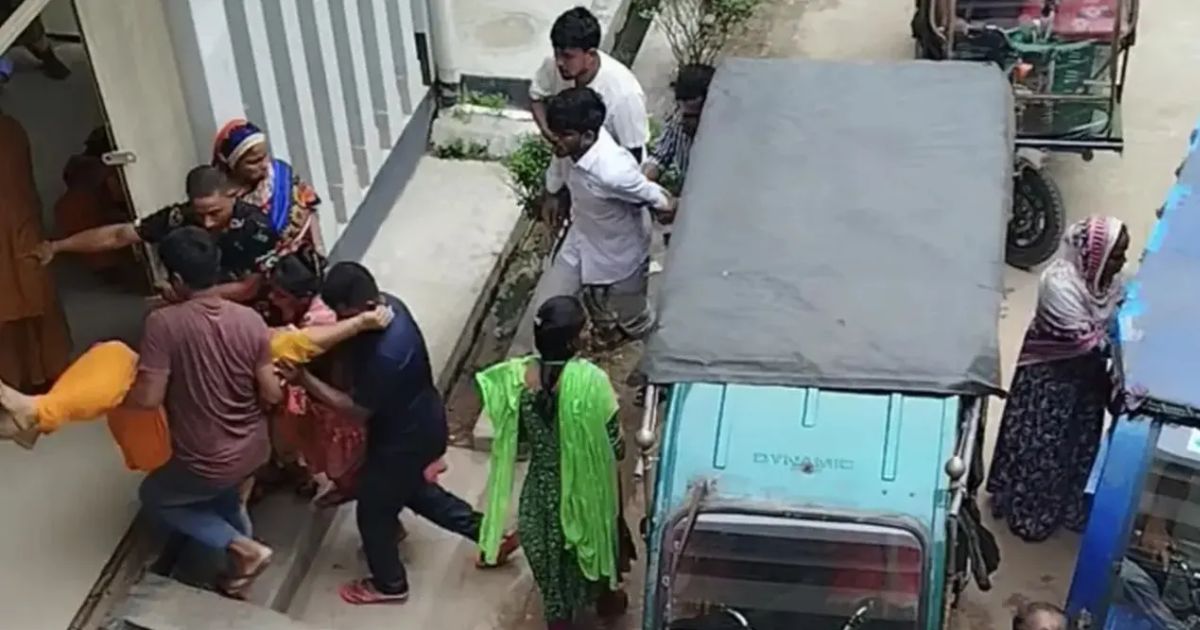 গাজীপুরে কারখানার পানি পান করে শতাধিক শ্রমিক অসুস্থ