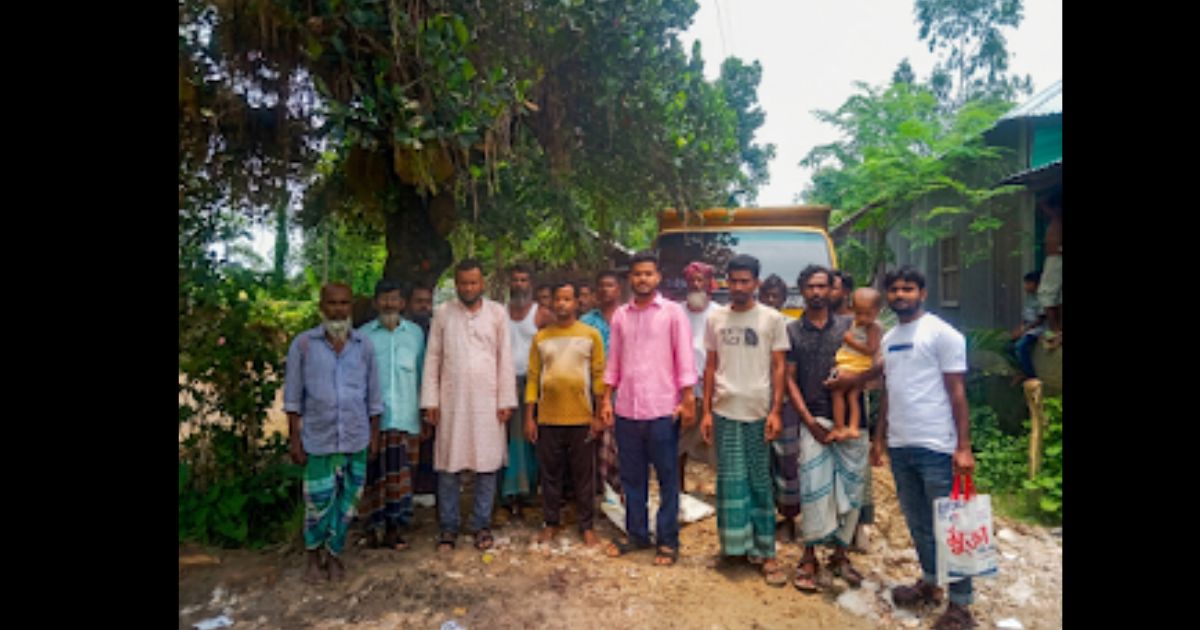 নিজ উদ্যোগে ১ কিলোমিটার রাস্তা সংস্কার করলেন চেয়ারম্যান পদপ্রার্থী মোঃ সুমন মৃধা