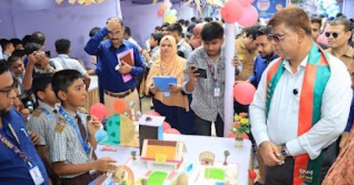 নরসিংদী রেসিডেন্সিয়াল হাই স্কুলে ‘দ্য গ্র্যান্ড সায়েন্স এক্সপো’ অনুষ্ঠিত