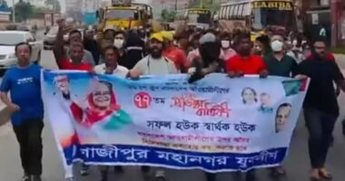 ‘সামনে আসবি না, মাইরা ফালামু’: যুবলীগের মিছিল থেকে পুলিশকে হুমকি