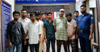 গুরুদাসপুরে ছাত্রাবাসে মাদক সেবন, পৌরকর্মকর্তা ও বিদ্যালয়কর্মীসহ ৭ জনের কারাদণ্ড